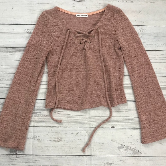 Tops - Women’s Blush knitted Long Sleeve Crop Top
